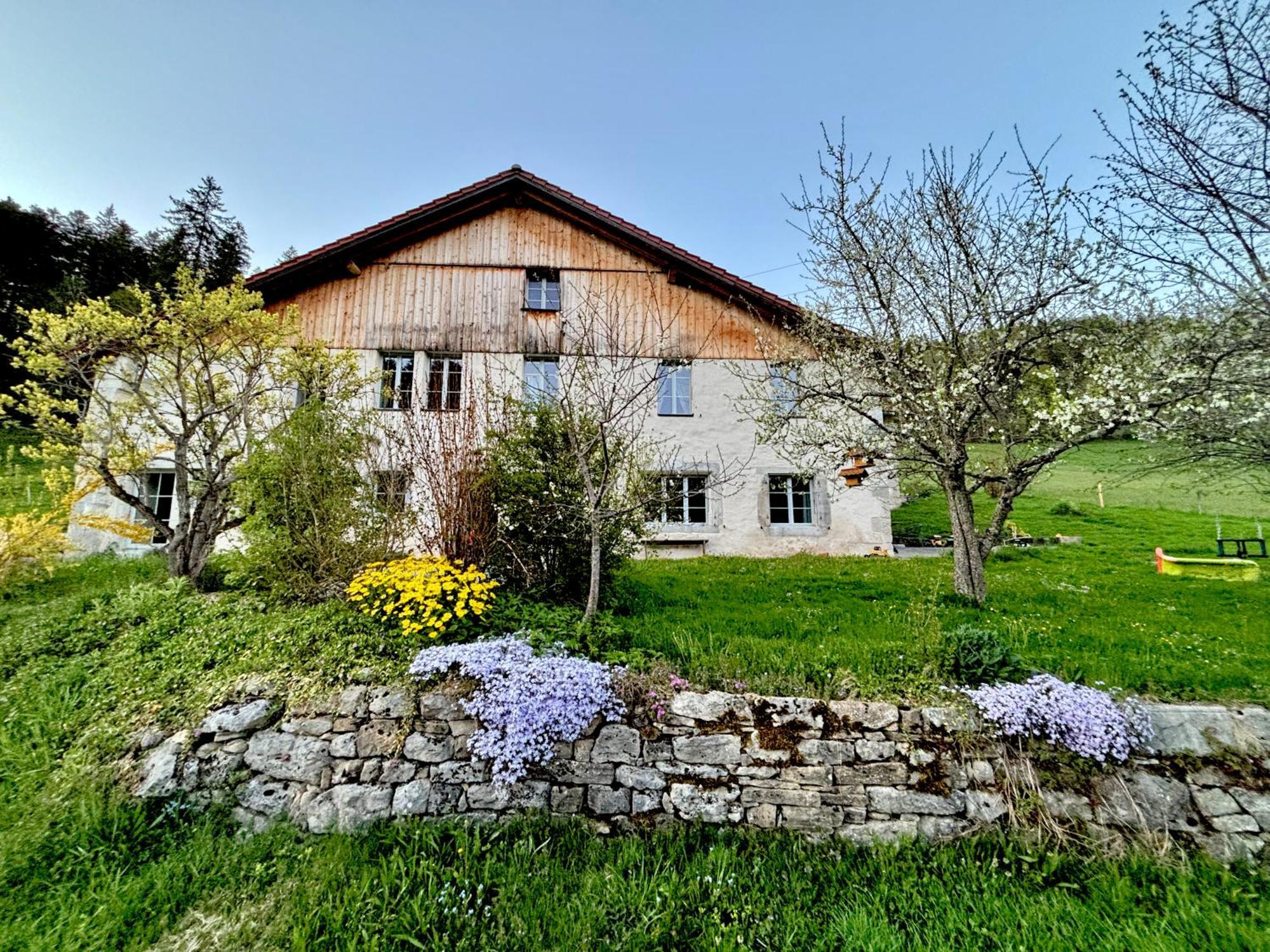 Relais De La Baume Leilighet Le Locle Eksteriør bilde